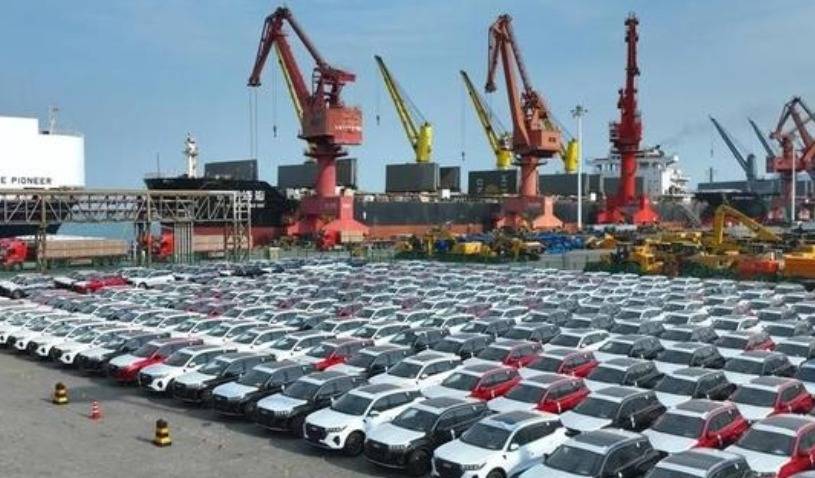 “求饶”晚了！“第一枪”已打响，德国损失300亿，意大利也迎噩耗