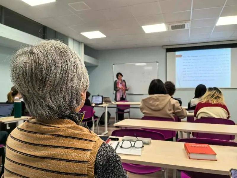 新女性退休样本：56岁出国留学