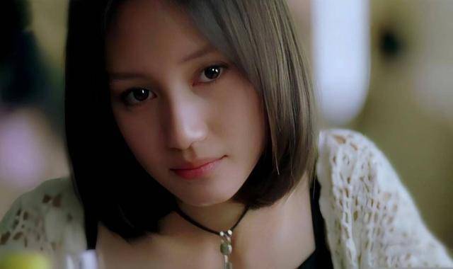 不拍戏就“消失”，47岁的袁泉，已经走上了女演员的另一大道