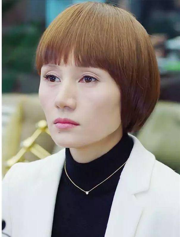 不拍戏就“消失”，47岁的袁泉，已经走上了女演员的另一大道