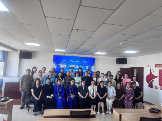 乌拉特后旗：乡村巾帼追梦人刺绣培训班“绣”出新风尚