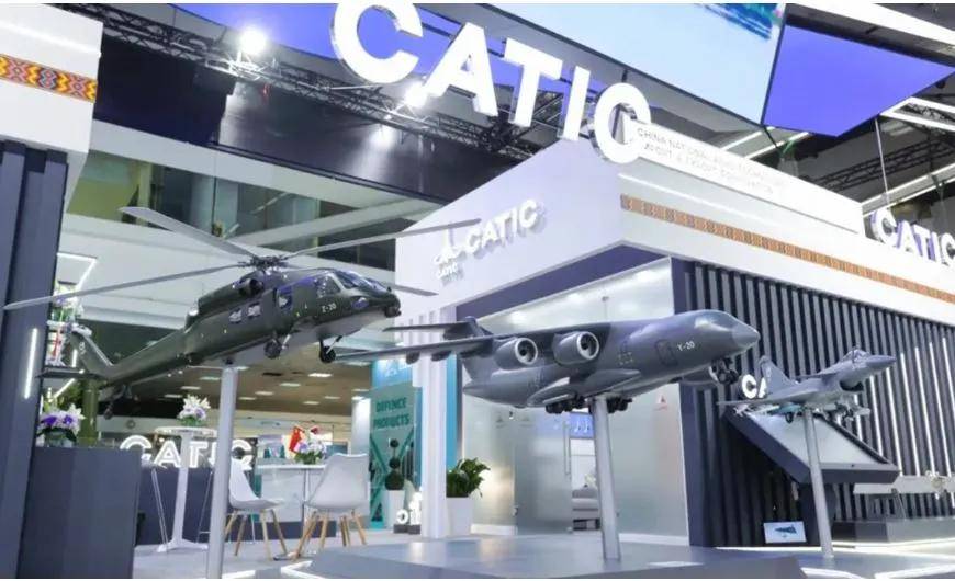 歼35亮相塞尔维亚后,印媒才明白:炸中国大使馆,是美国衰落起点