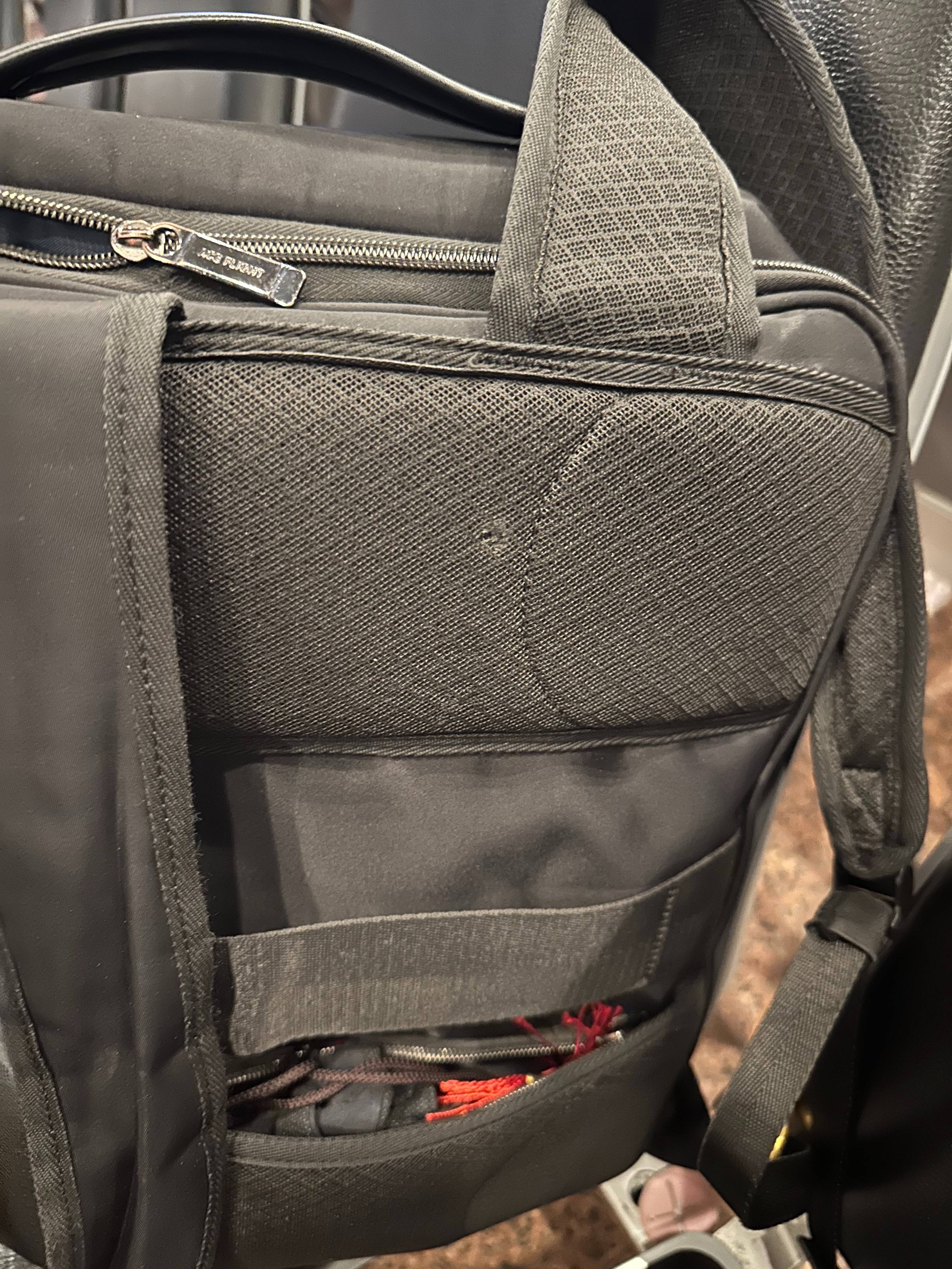 中国小伙在巴西遭持枪抢劫,逃跑时对方开枪,事后发现子弹打进电脑:犯“禁忌”被盯上