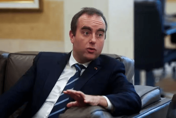 新闻早点|全世界都知道中国人放假了!