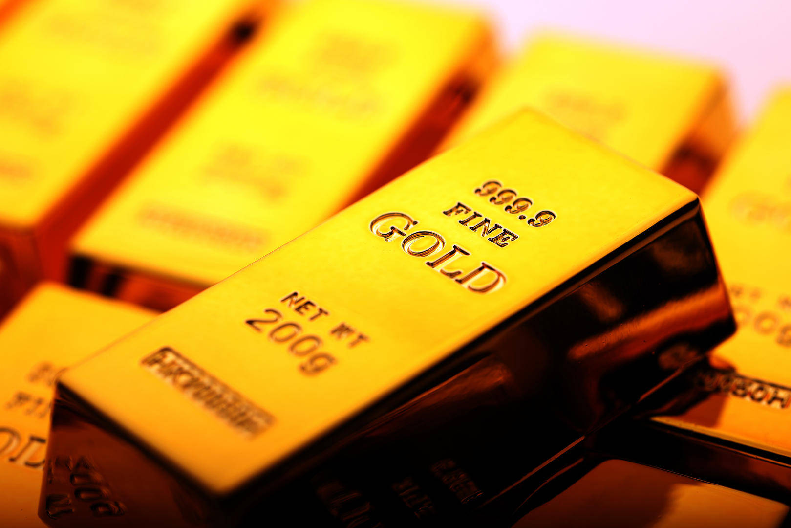 国际金价突破4000美元后突“跳水”!专家分析原因:黄金未来仍有上涨空间