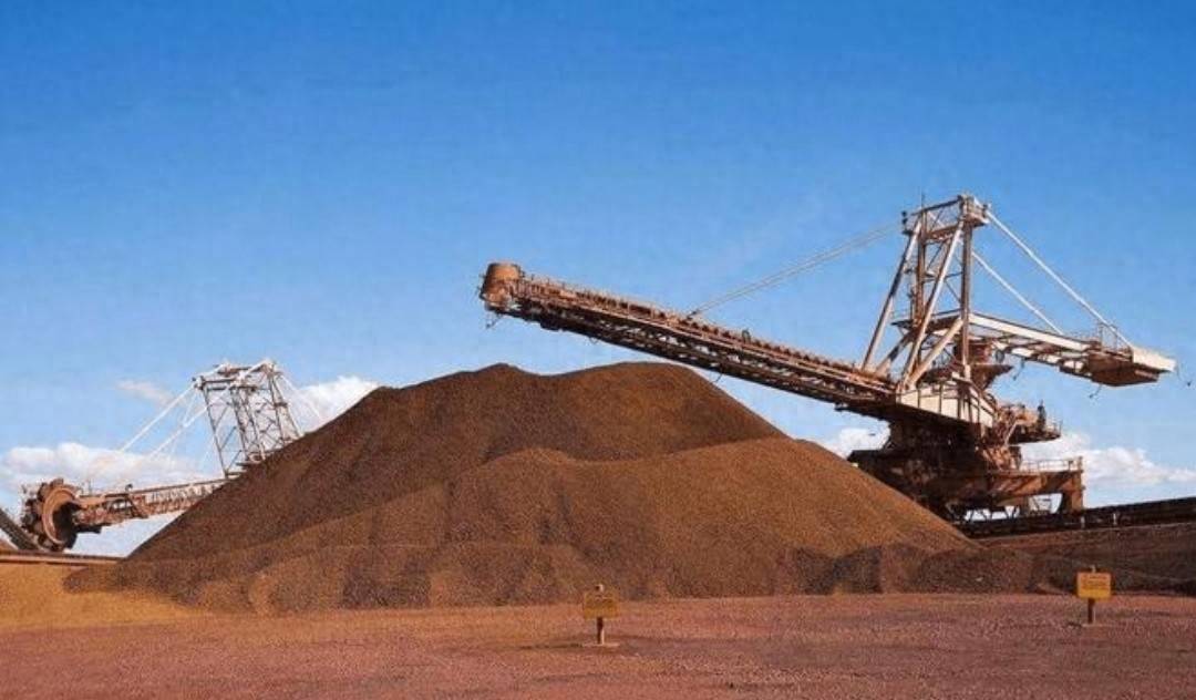 稀土卡脖子,美方军工企业停摆!美财长喊话:开出取消关税的条件,美农户输惨了