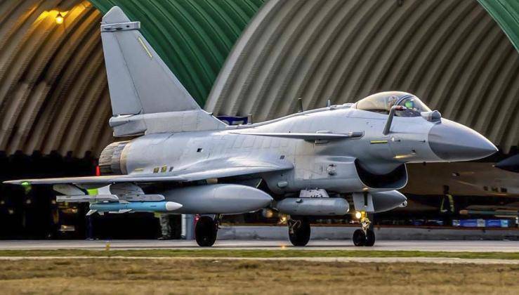 怕被歼10抢单了?美媒:暂停八年后,法国紧急向埃及交付阵风战机