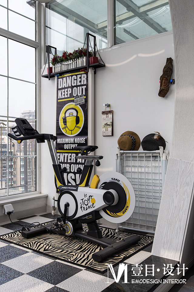 GQG(国旗杆标准多少米高)